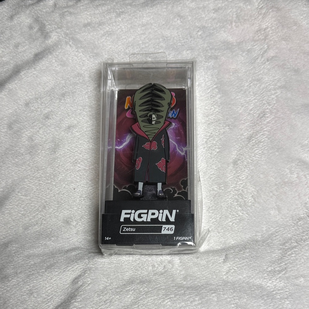 FiGPiN Zetsu Collectible Pin - Black and Red
